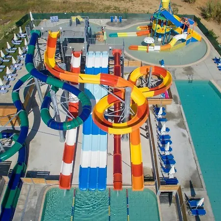 Selini & Waterpark 4*